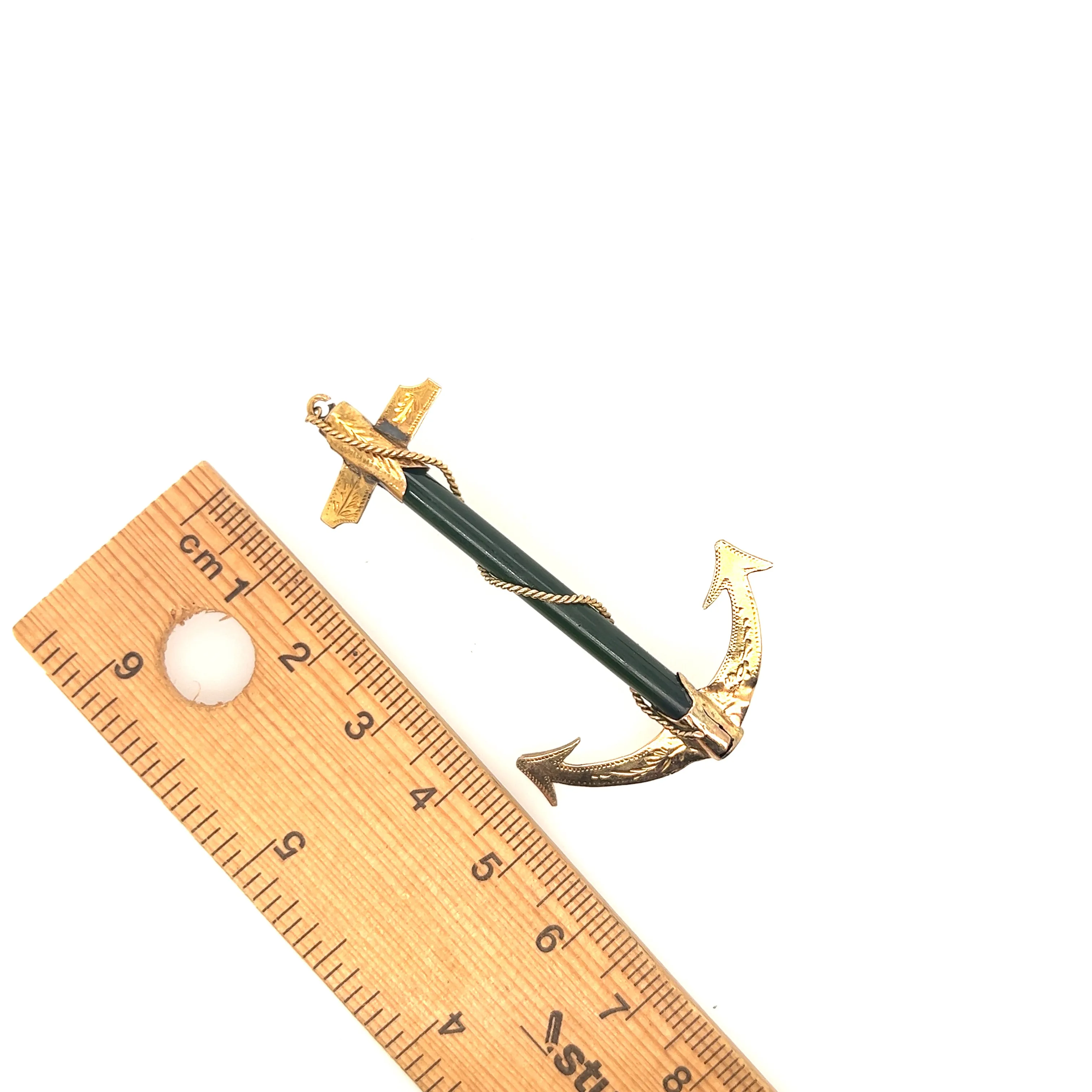 18ct Yellow Gold Jade Engraved Anchor Brooch