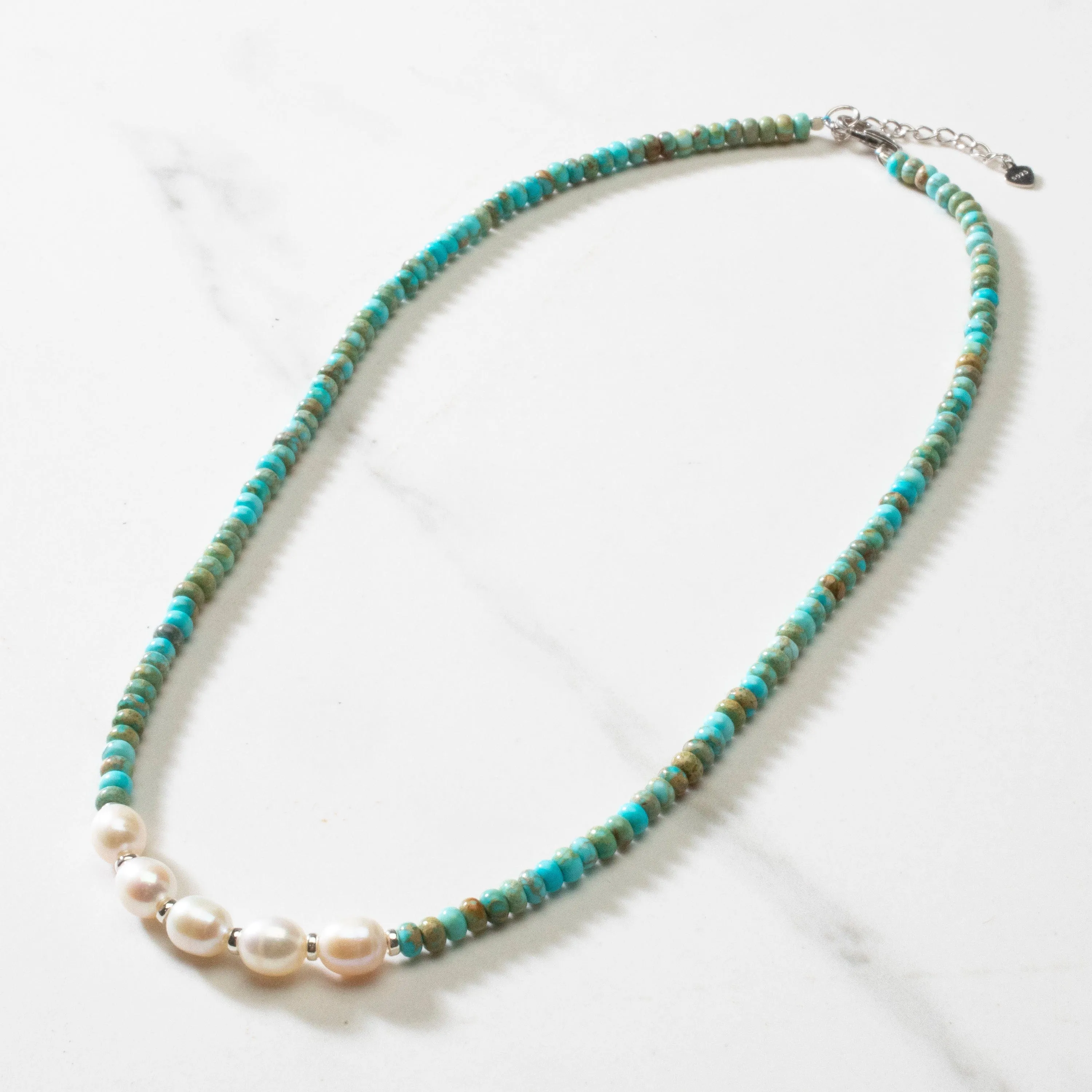 4mm Faceted King Howlite Turquoise Bead Necklace with 5 Pearls with 925 Silver Clasp