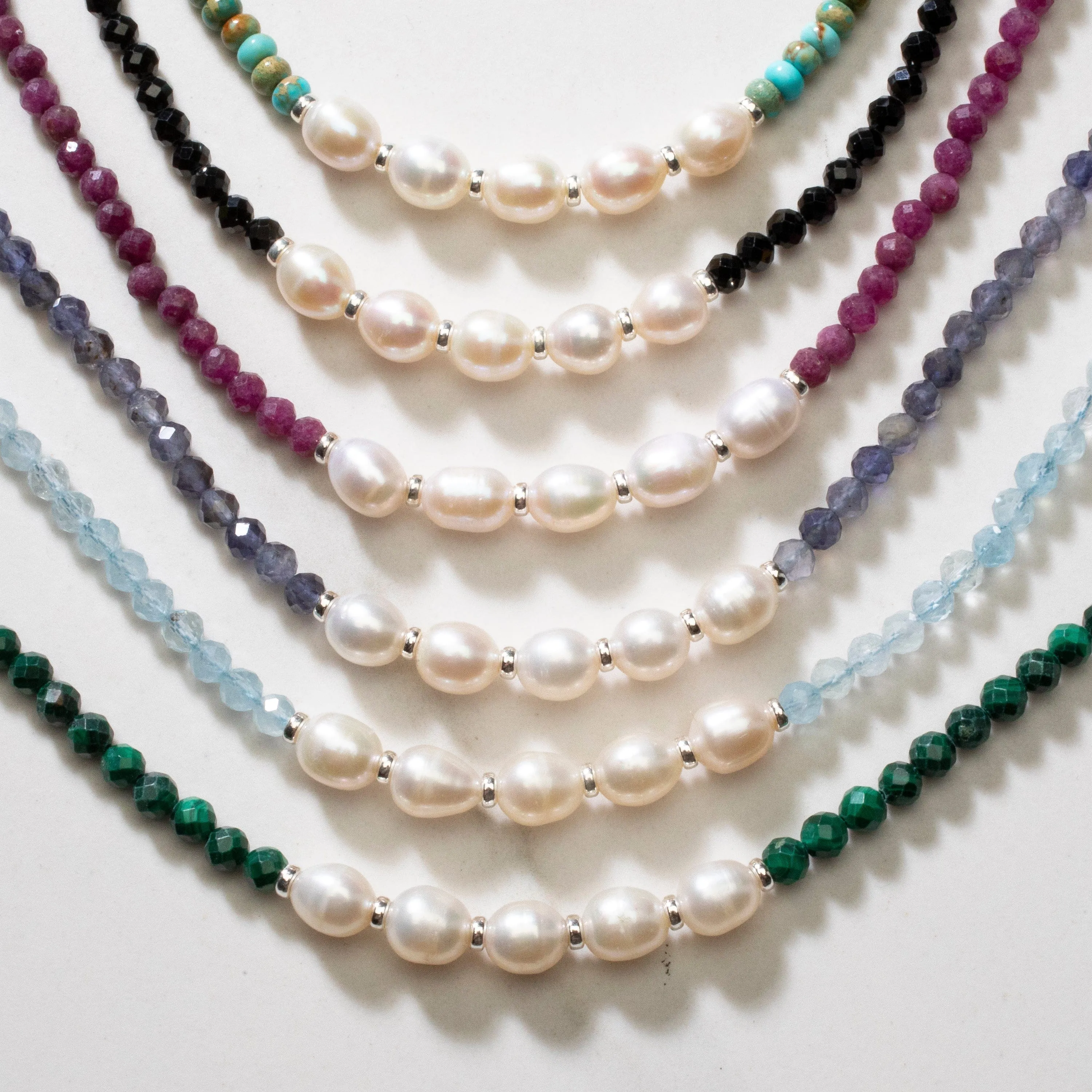 4mm Faceted King Howlite Turquoise Bead Necklace with 5 Pearls with 925 Silver Clasp