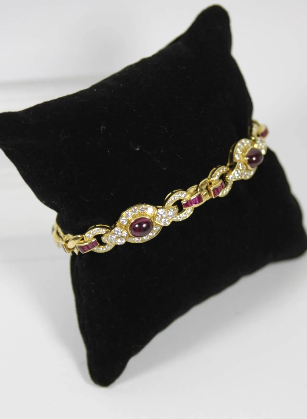 DIAMOND Calibre Cut Ruby 18 Karat Gold Bracelet