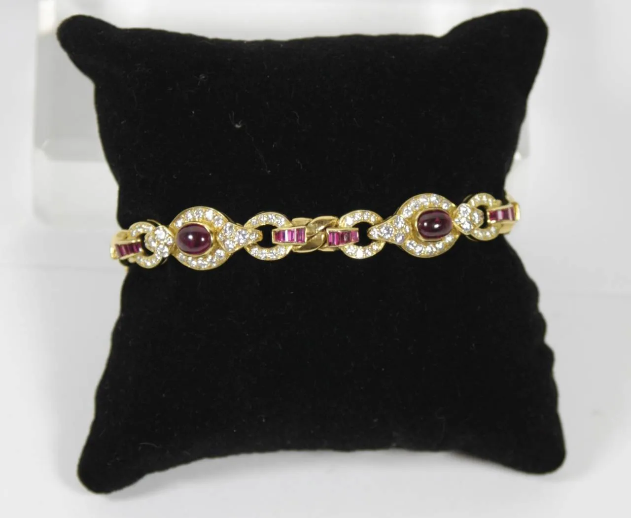 DIAMOND Calibre Cut Ruby 18 Karat Gold Bracelet