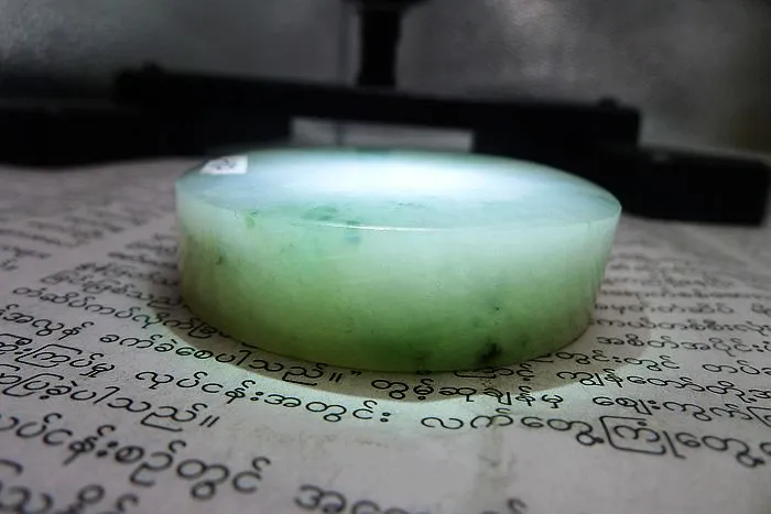 Natural Jade Rough Jadeite Raw (127g,5.55X1.5cm)