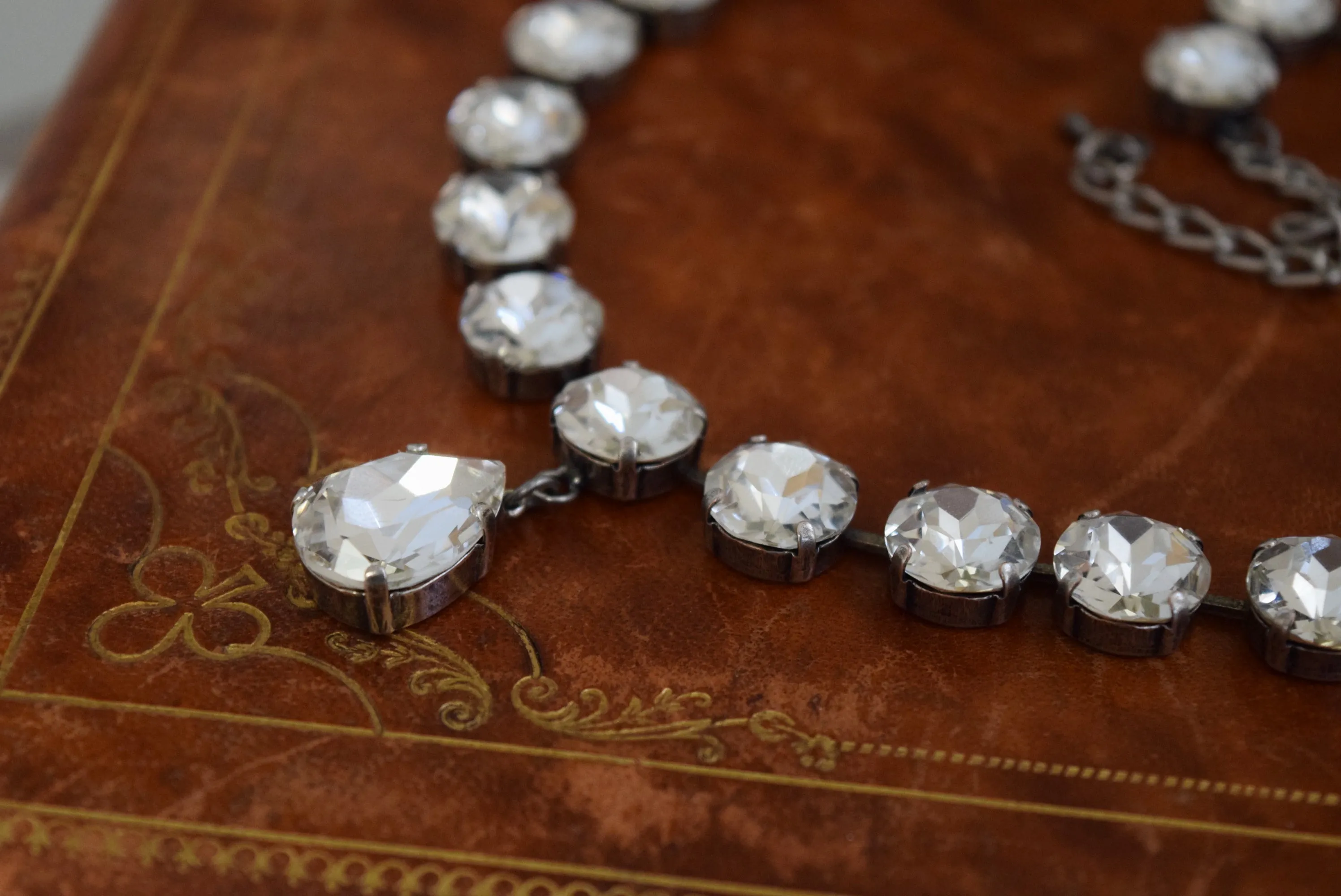 Queen Victoria's Diamond Collet Necklace with Teardrop