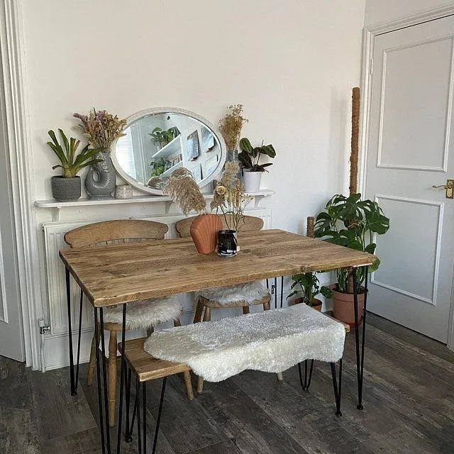 VERA: Reclaimed Hairpin Dining Table